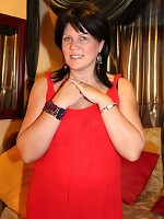 Sandy-Dildo Fun Pictures