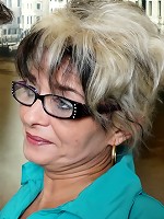 Curvy British housewife getting very frisky