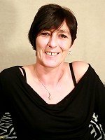 Curvy British housewife getting very frisky